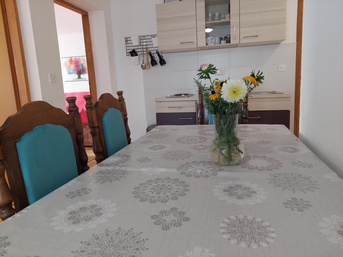 Suite Elena Nedelisce Extérieur photo