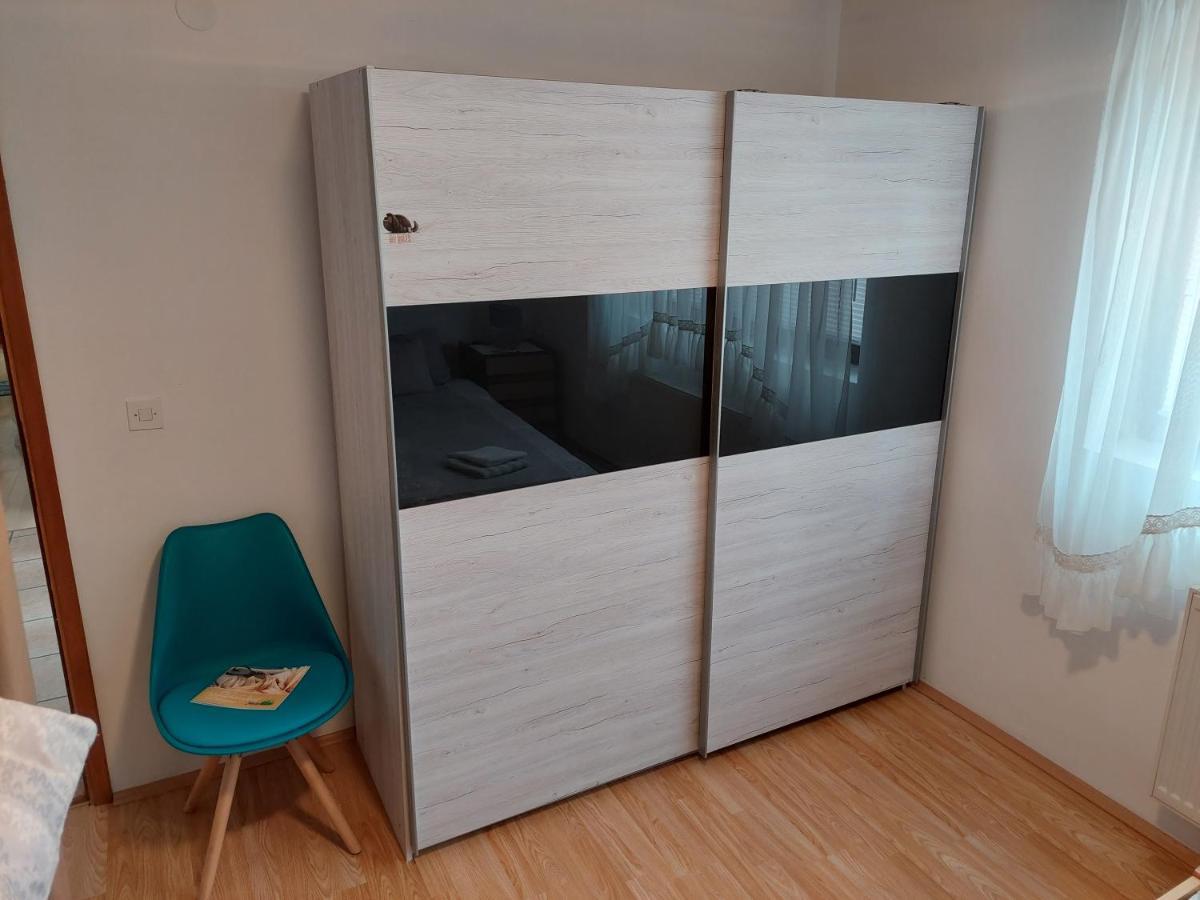 Suite Elena Nedelisce Extérieur photo